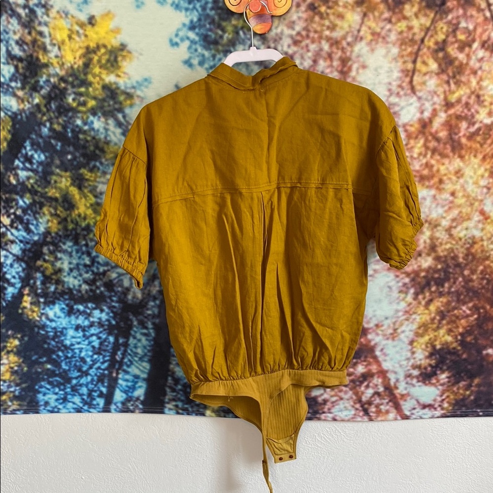 Free People Yellow Bodysuit Top with Collared Neckline safari NWOT - Picture 5 of 6